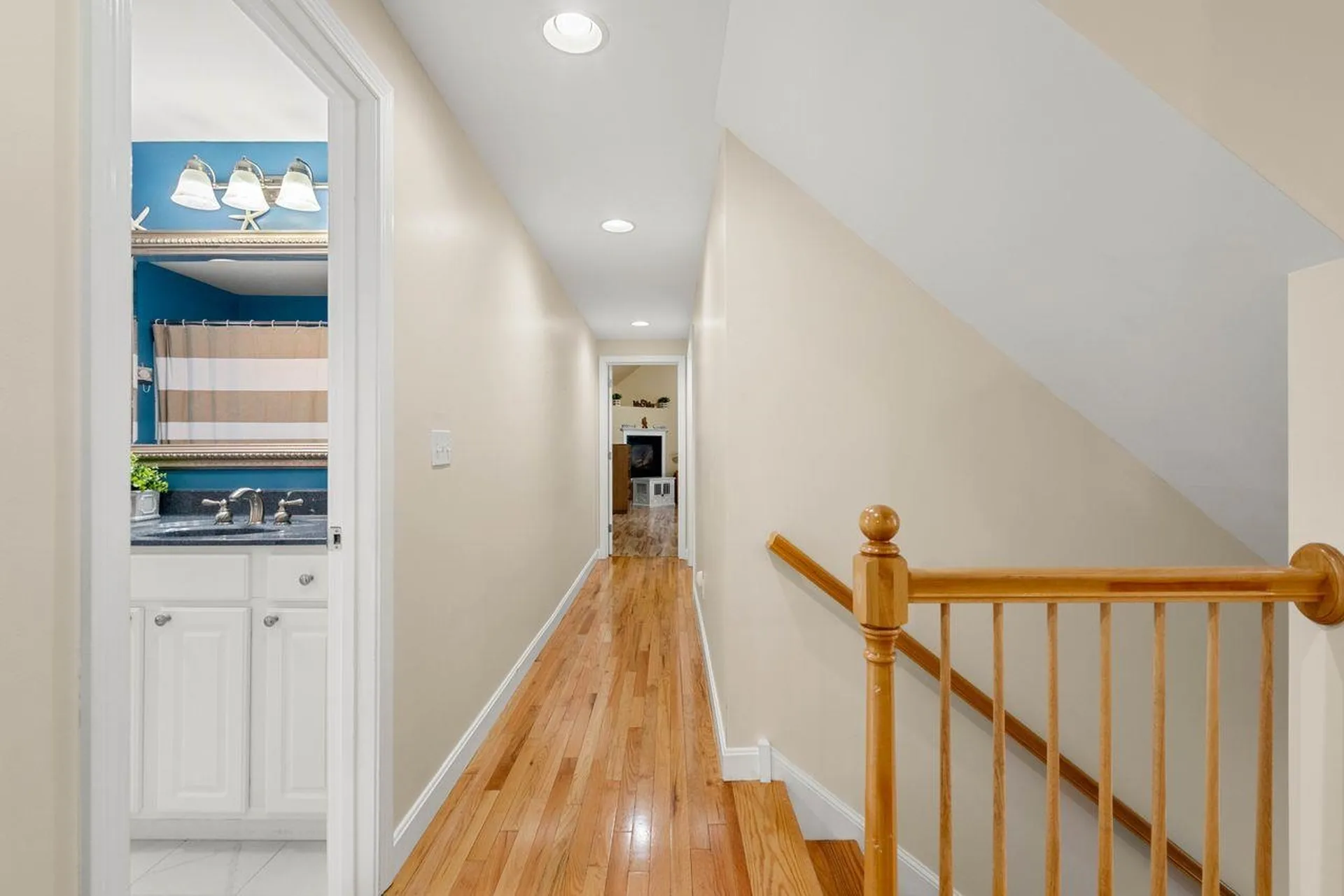 7 Samantha Avenue Raymond NH 03077