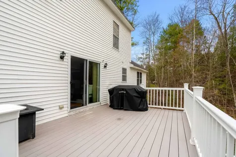 7 Samantha Avenue Raymond NH 03077