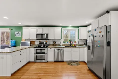 7 Samantha Avenue Raymond NH 03077