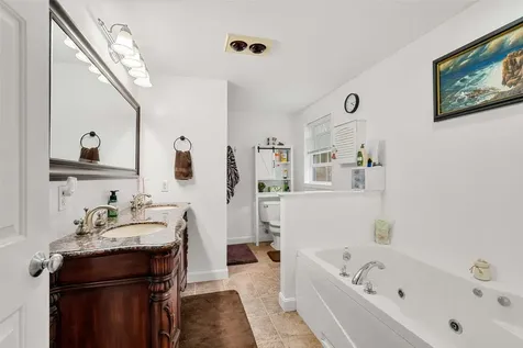 7 Samantha Avenue Raymond NH 03077