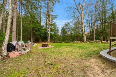7 Samantha Avenue Raymond NH 03077