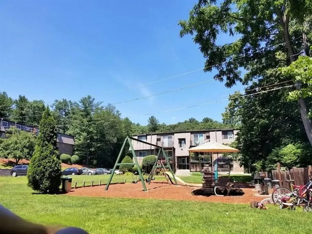 17 Silvestri Circle Derry NH 03038