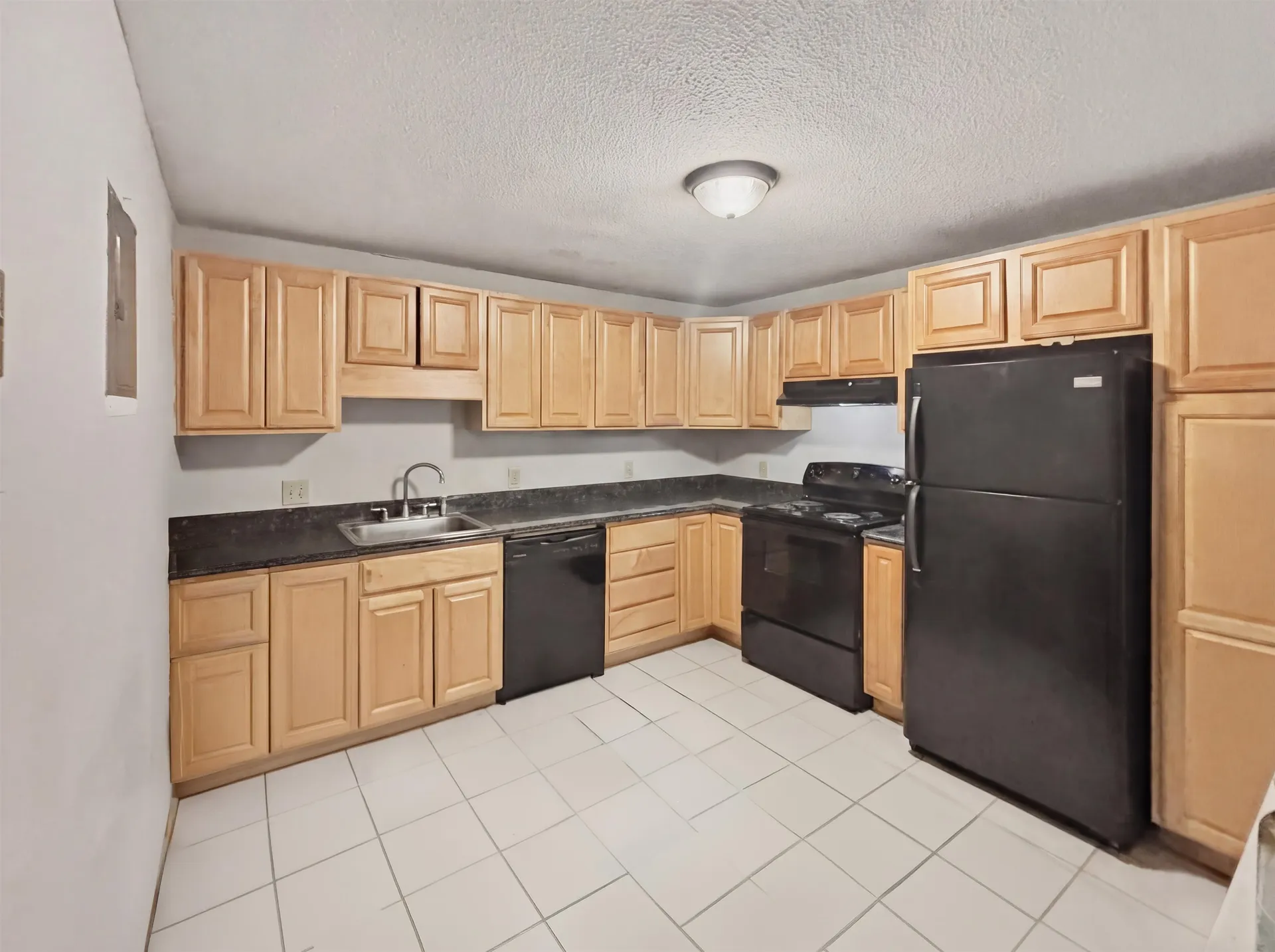 17 Silvestri Circle Derry NH 03038