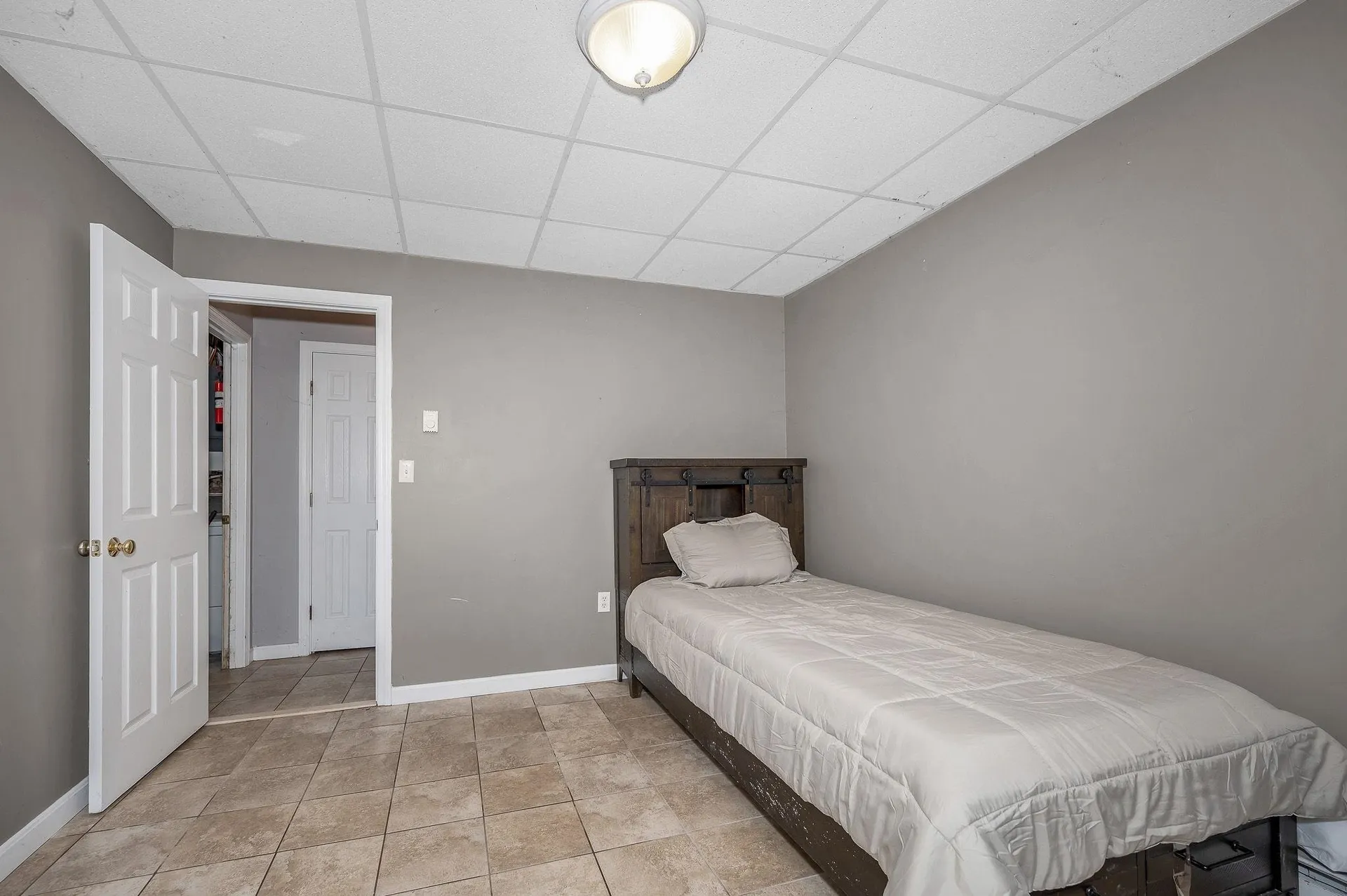 89 English Range Road Derry NH 03038