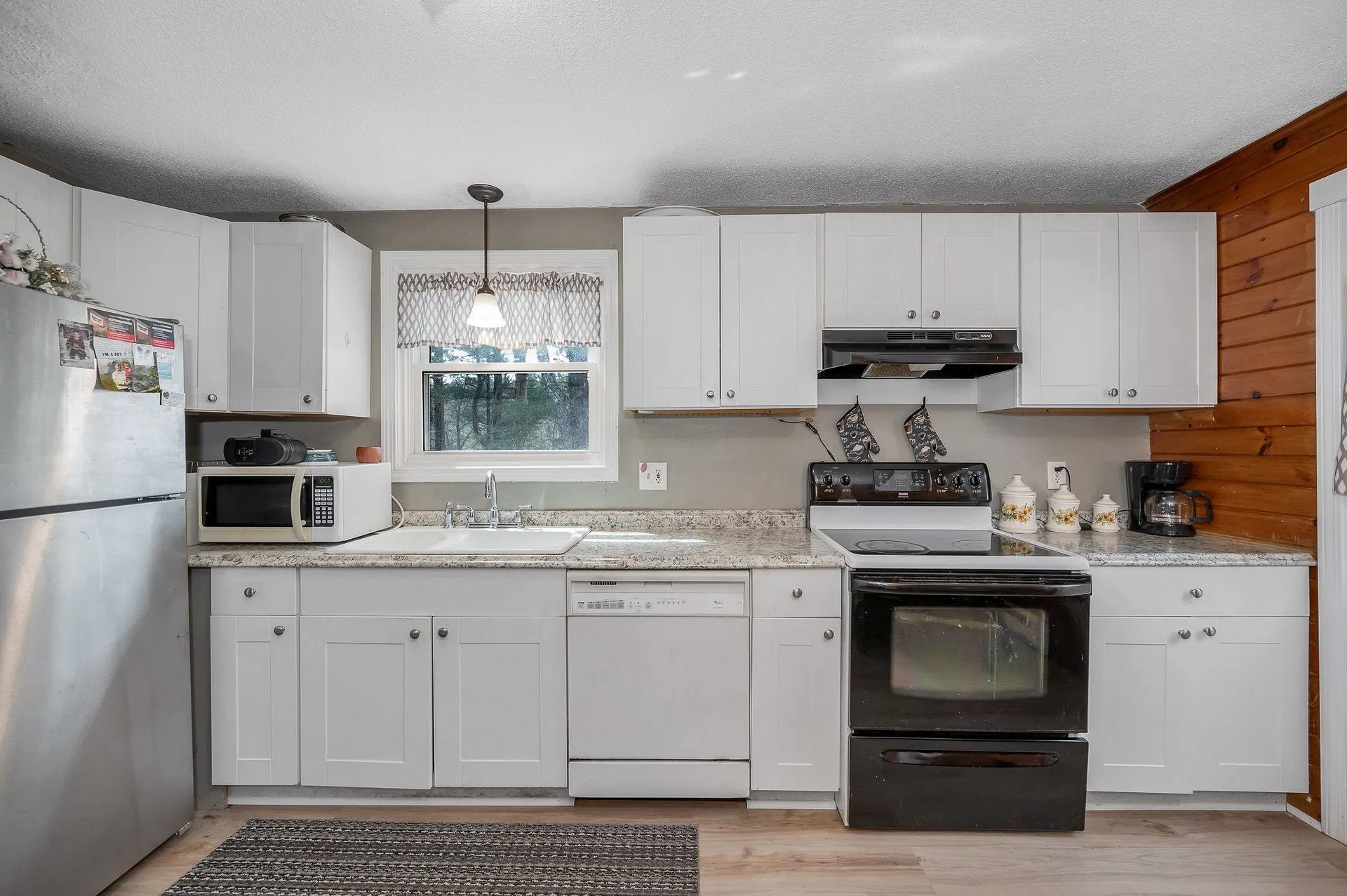 89 English Range Road Derry NH 03038