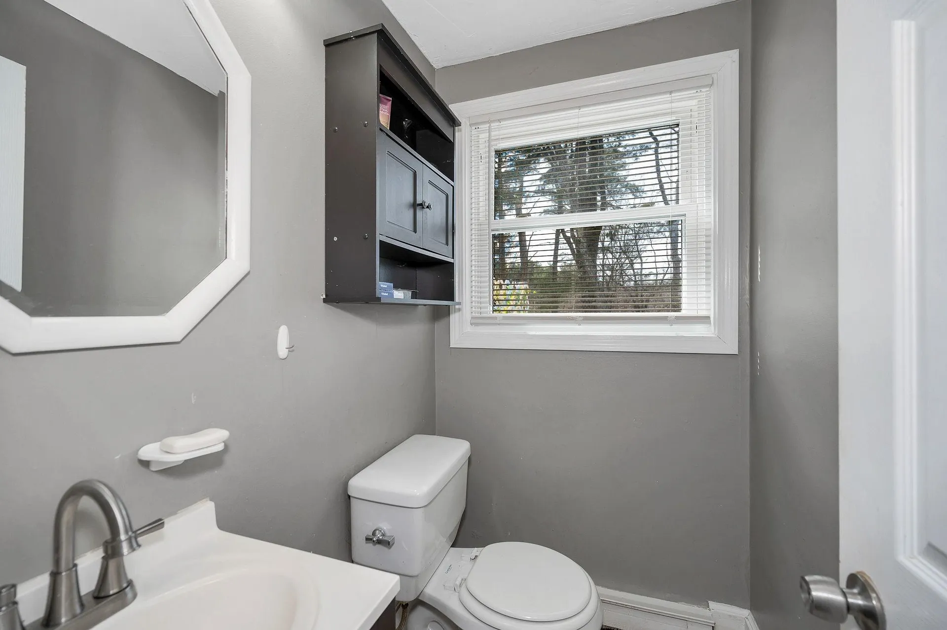 89 English Range Road Derry NH 03038