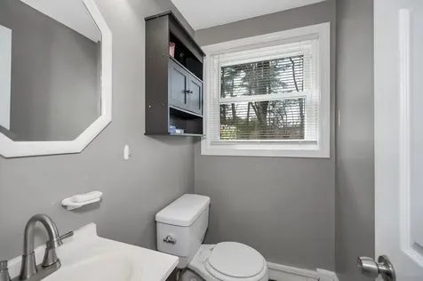 89 English Range Road Derry NH 03038