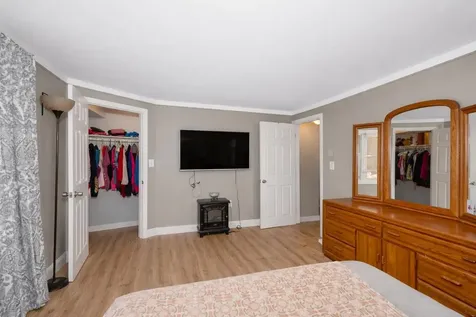 89 English Range Road Derry NH 03038