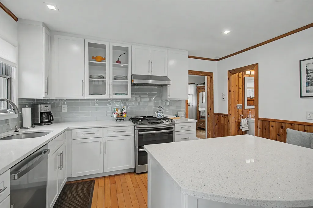 60 Wheatley Road Hinesburg VT 05461