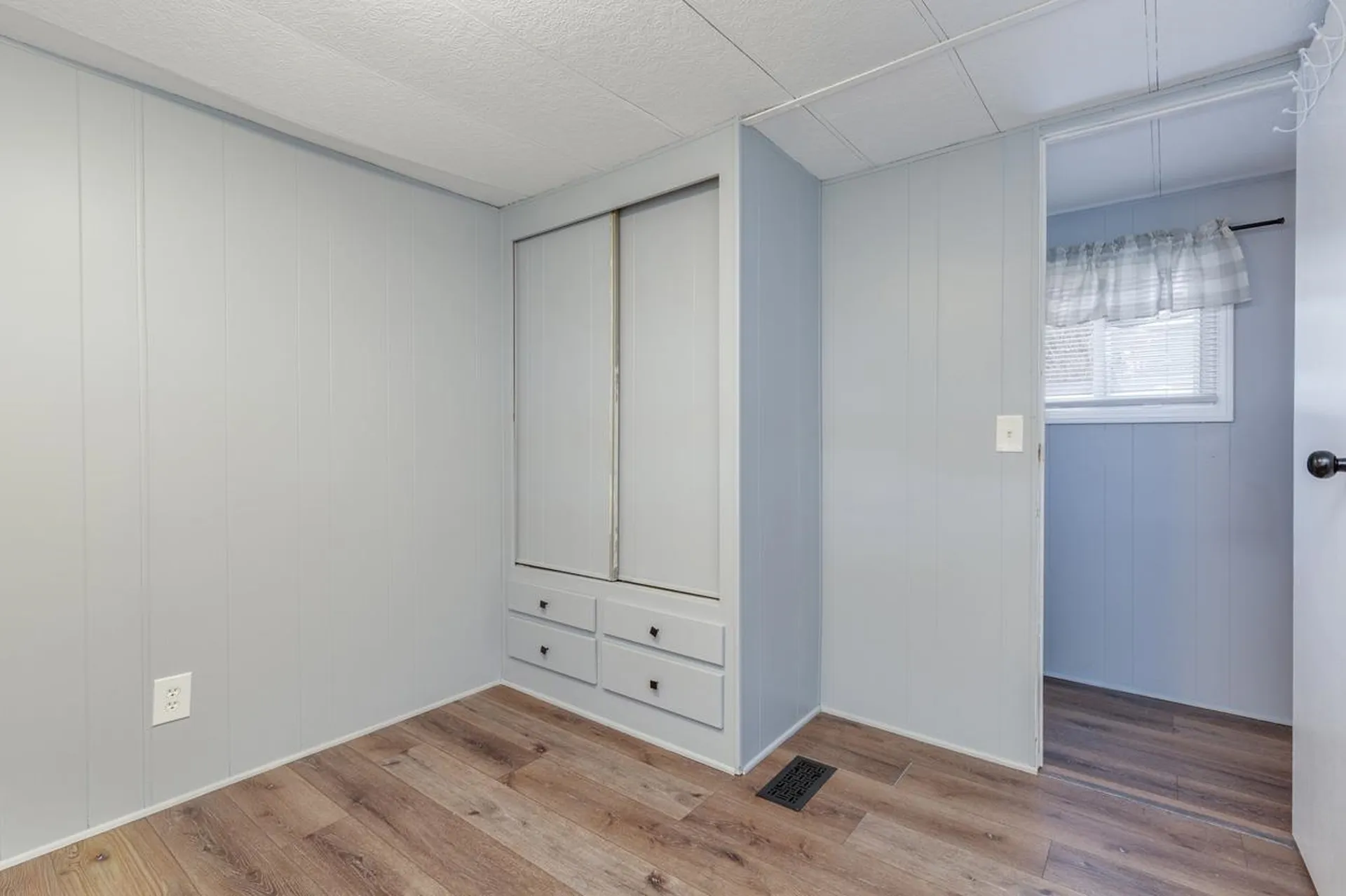 4 Clovercrest Drive Nashua NH 03062