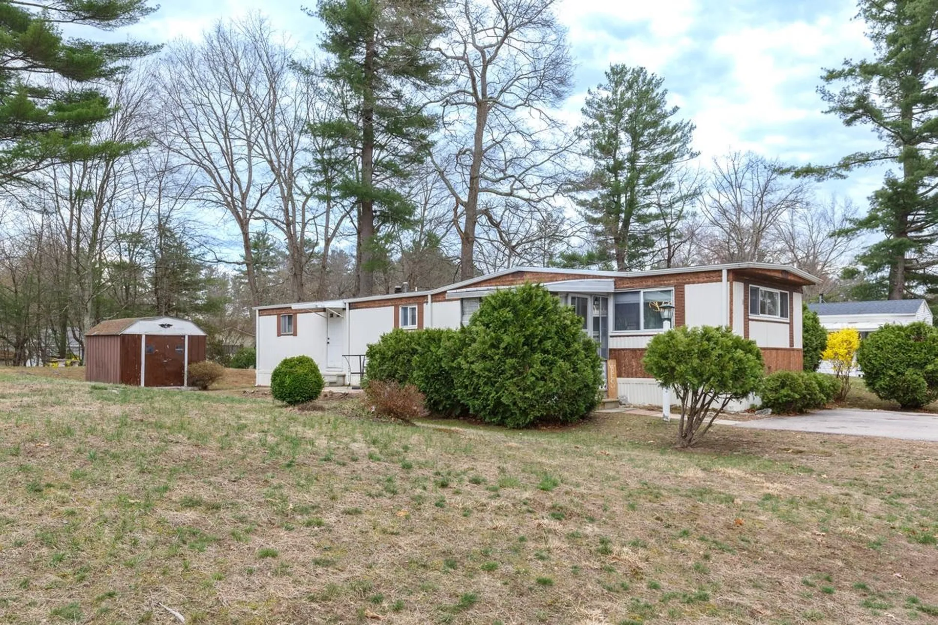 4 Clovercrest Drive Nashua NH 03062