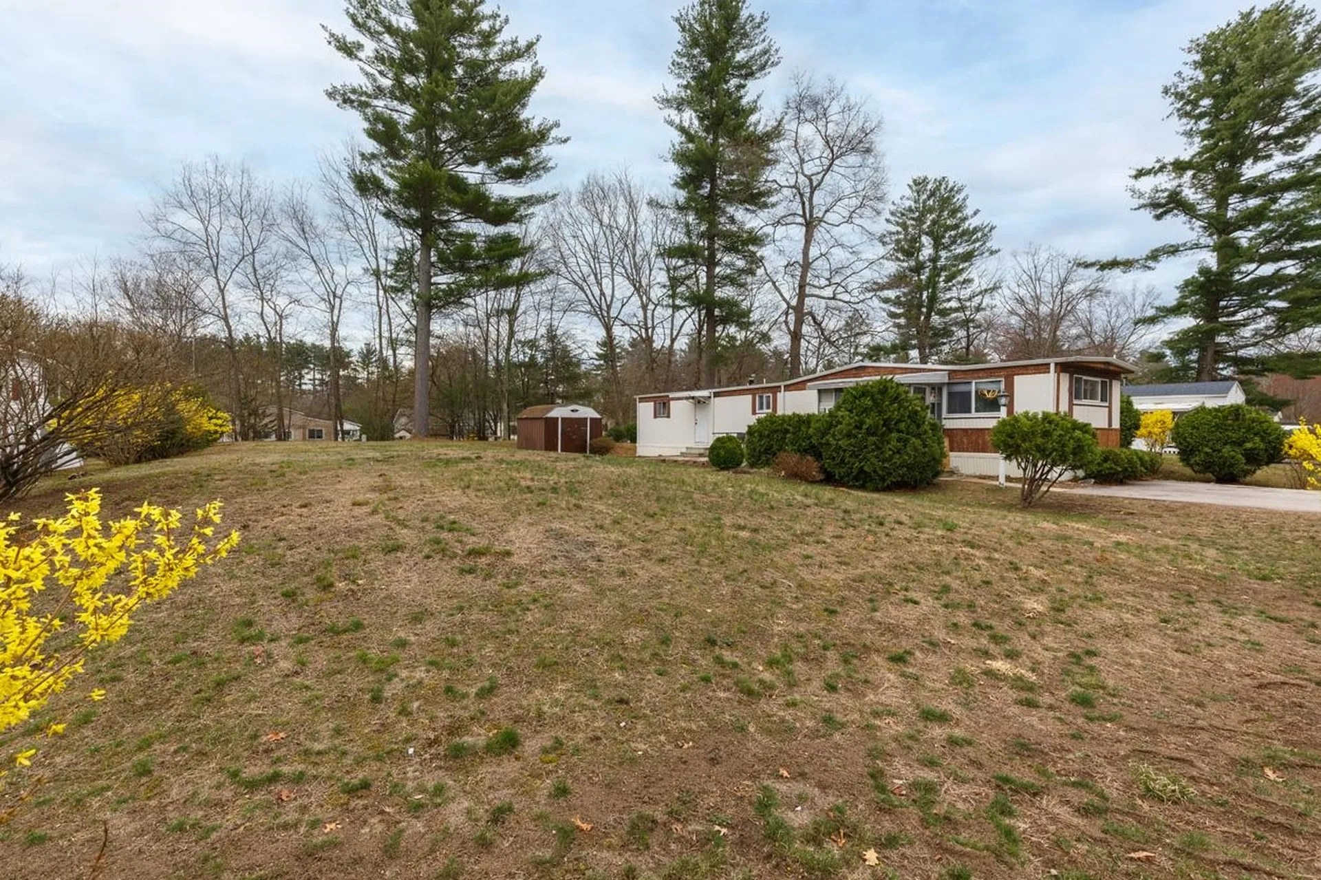4 Clovercrest Drive Nashua NH 03062
