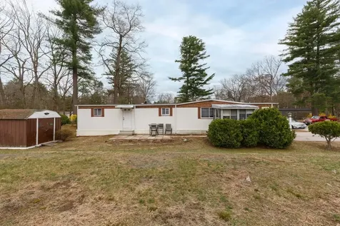 4 Clovercrest Drive Nashua NH 03062