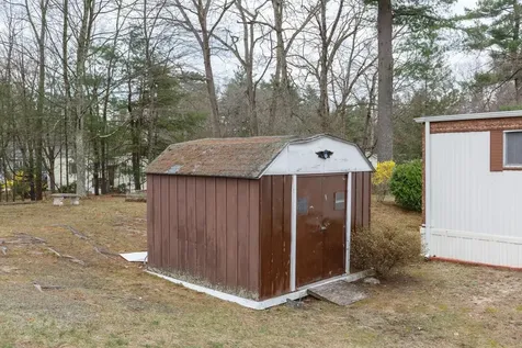 4 Clovercrest Drive Nashua NH 03062