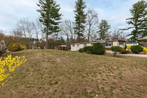 4 Clovercrest Drive Nashua NH 03062