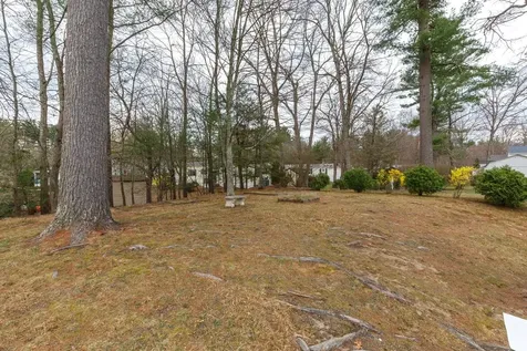 4 Clovercrest Drive Nashua NH 03062