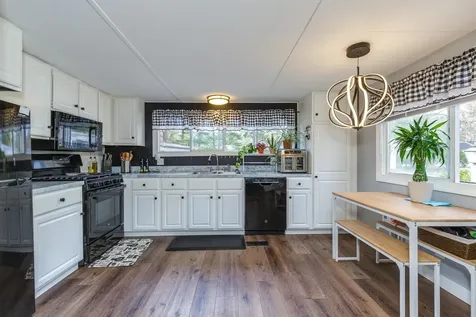 4 Clovercrest Drive Nashua NH 03062