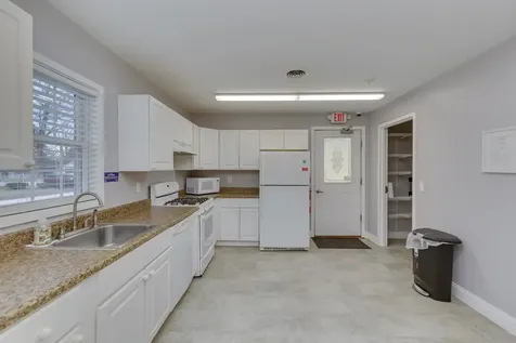 4 Clovercrest Drive Nashua NH 03062