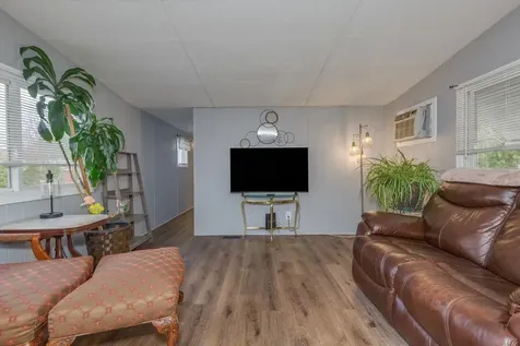 4 Clovercrest Drive Nashua NH 03062