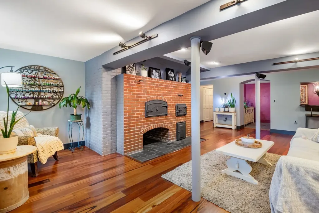 80 Pond Street Salem NH 03079