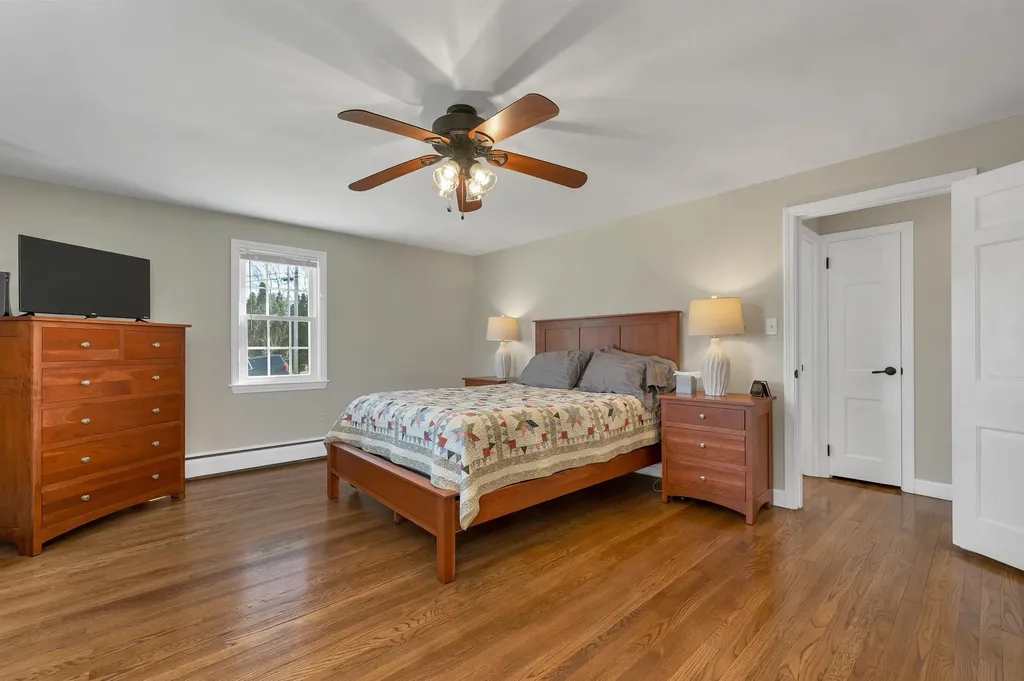 7 Pinecrest Drive Bedford NH 03110