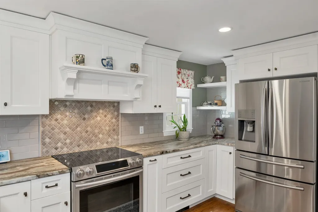 7 Pinecrest Drive Bedford NH 03110