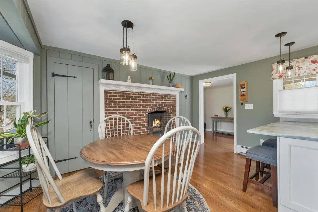 7 Pinecrest Drive Bedford NH 03110