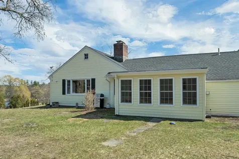 7 Pinecrest Drive Bedford NH 03110