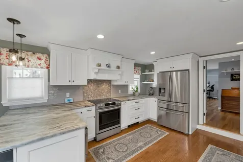 7 Pinecrest Drive Bedford NH 03110