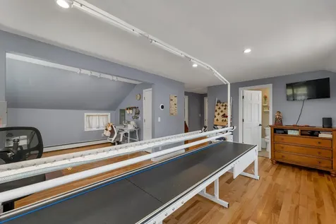 7 Pinecrest Drive Bedford NH 03110