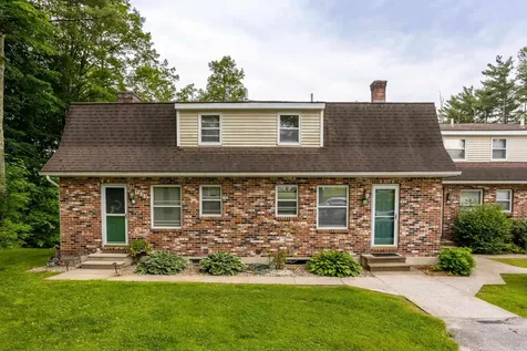 21 Old Colony Way Pittsford VT 05763