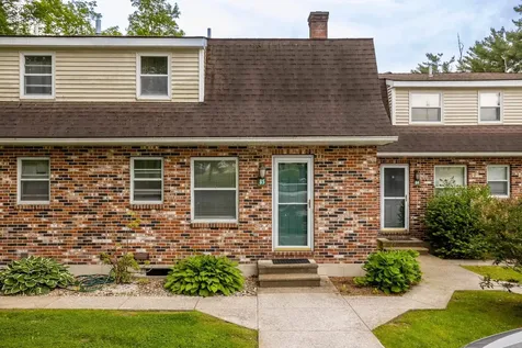 21 Old Colony Way Pittsford VT 05763