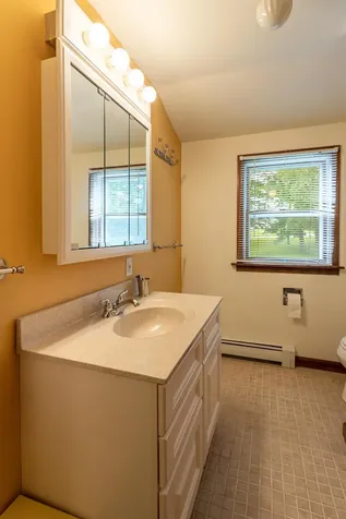 21 Old Colony Way Pittsford VT 05763