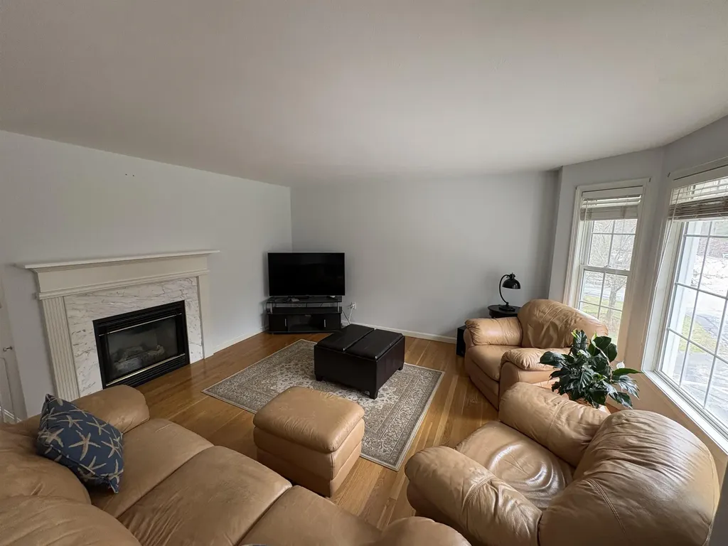 19 Mulberry Lane Amherst NH 03031