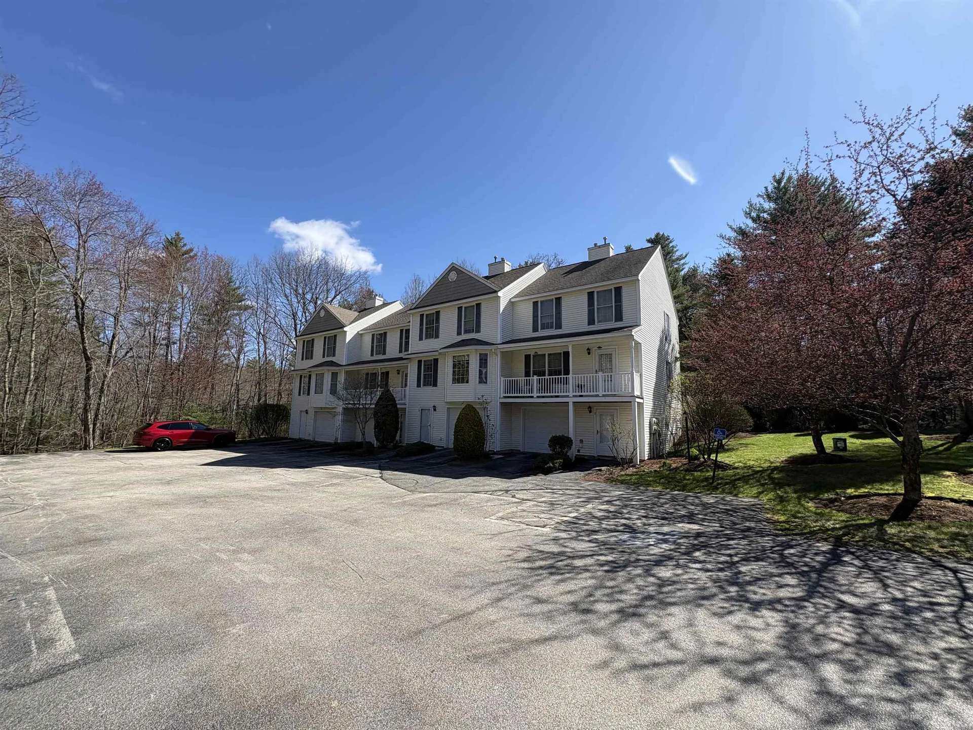 19 Mulberry Lane Amherst NH 03031