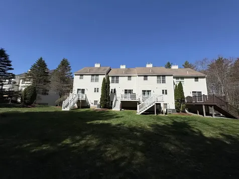 19 Mulberry Lane Amherst NH 03031
