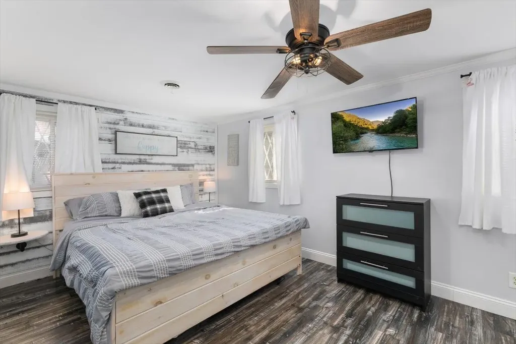 20 Owl Lane Lee NH 03861