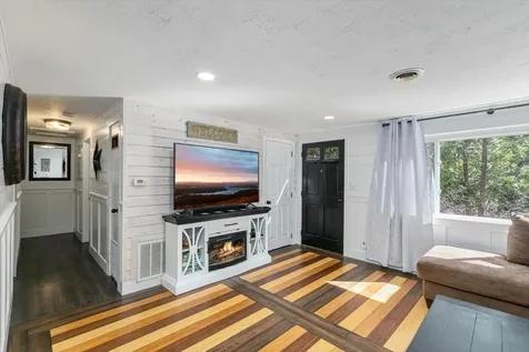 20 Owl Lane Lee NH 03861