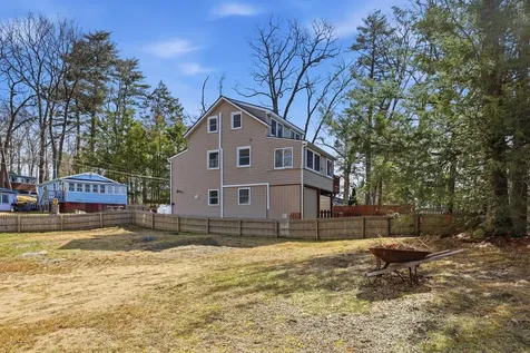 7 Maple Avenue Northwood NH 03261