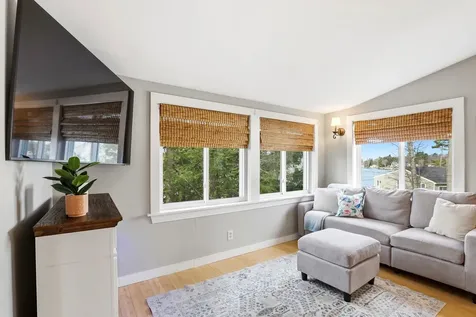 7 Maple Avenue Northwood NH 03261