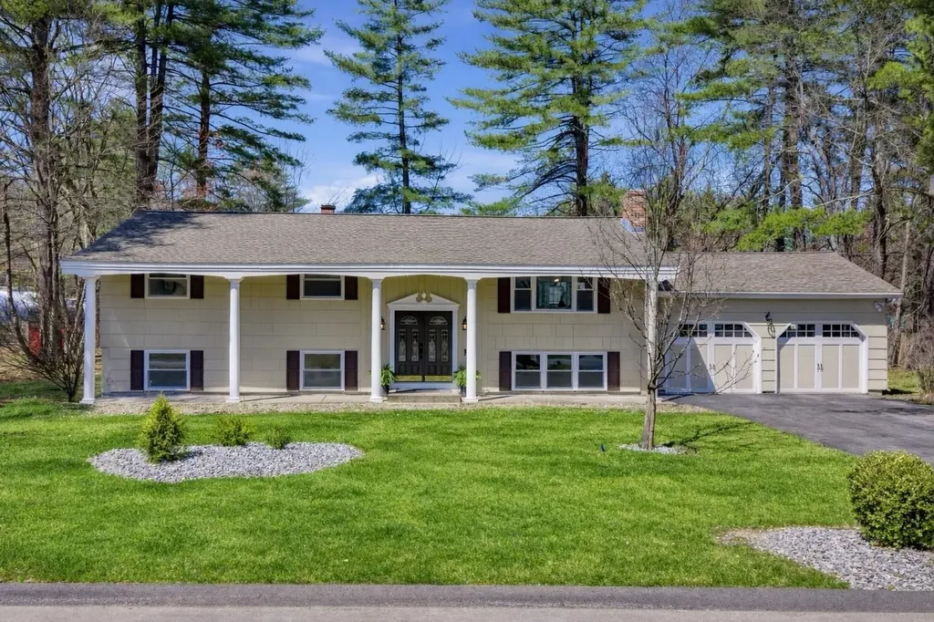 12 Fernwood Drive Merrimack NH 03054