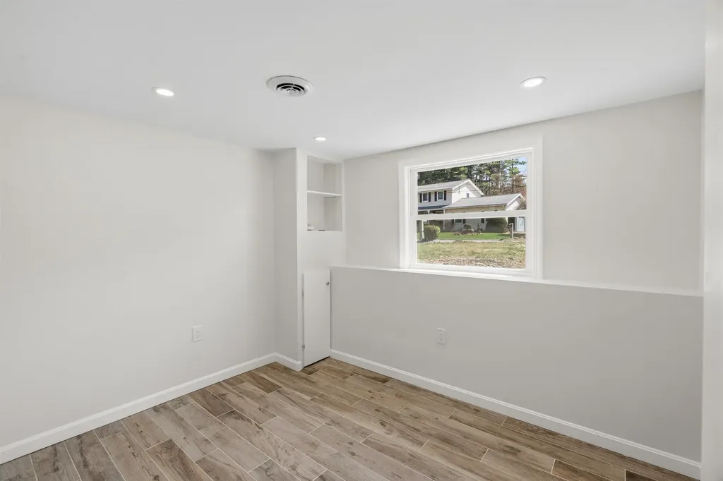 12 Fernwood Drive Merrimack NH 03054