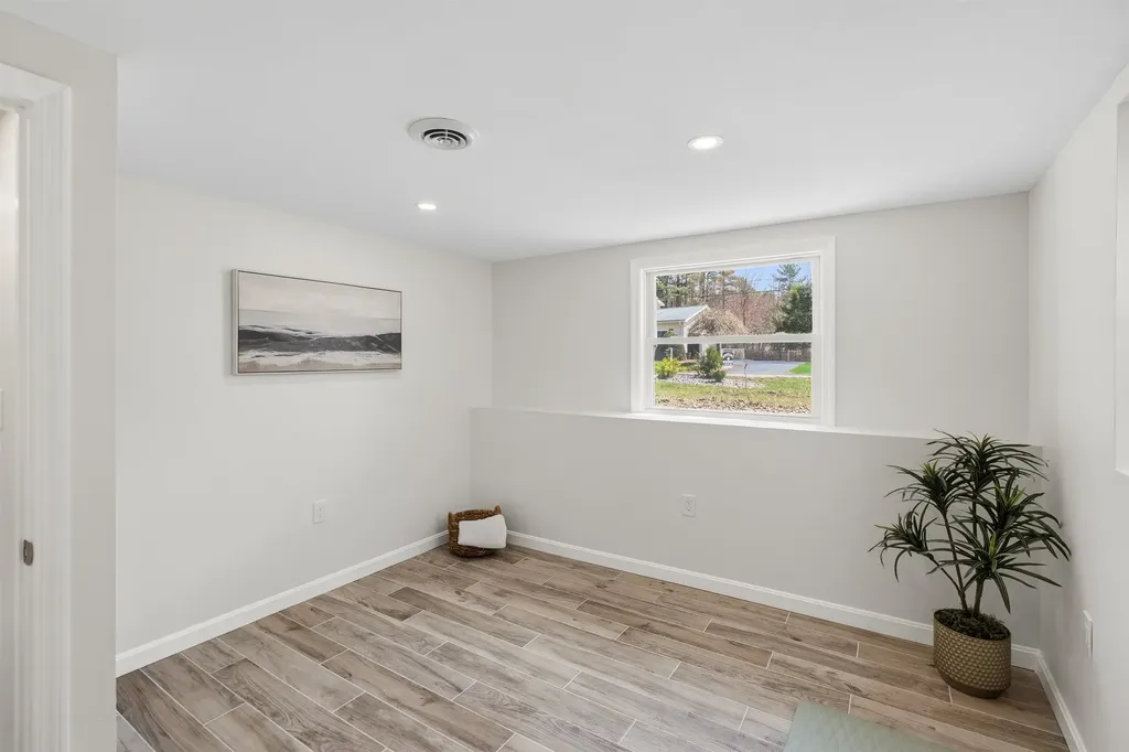 12 Fernwood Drive Merrimack NH 03054