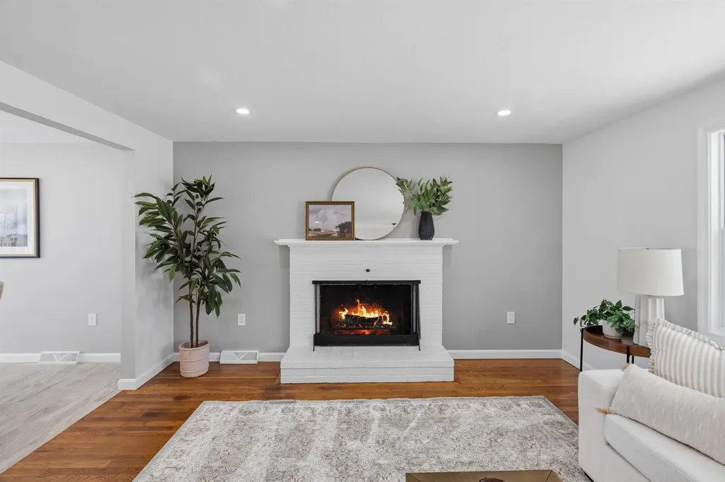 12 Fernwood Drive Merrimack NH 03054