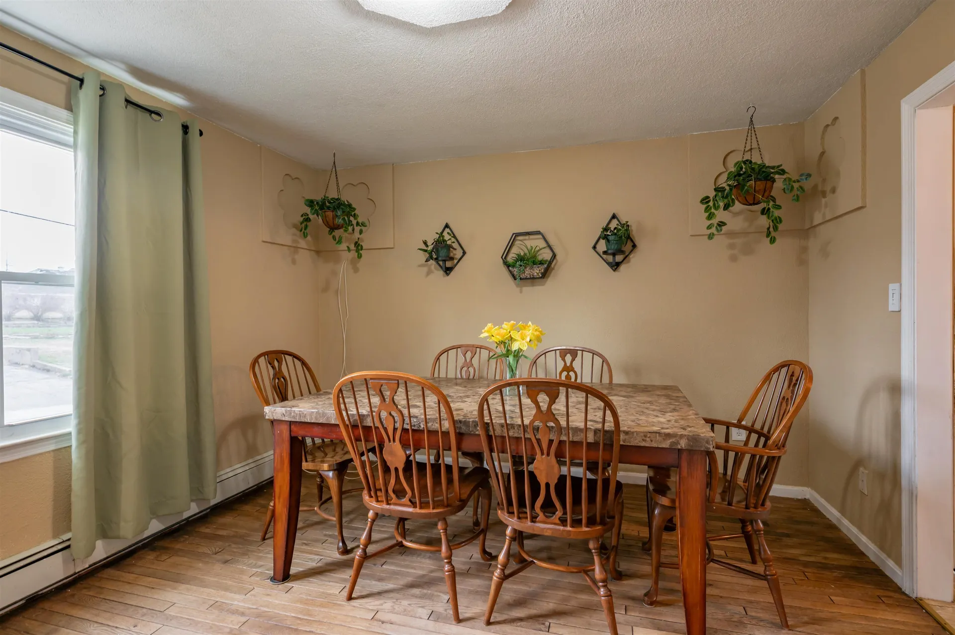 31 Rosemont Avenue Manchester NH 03103