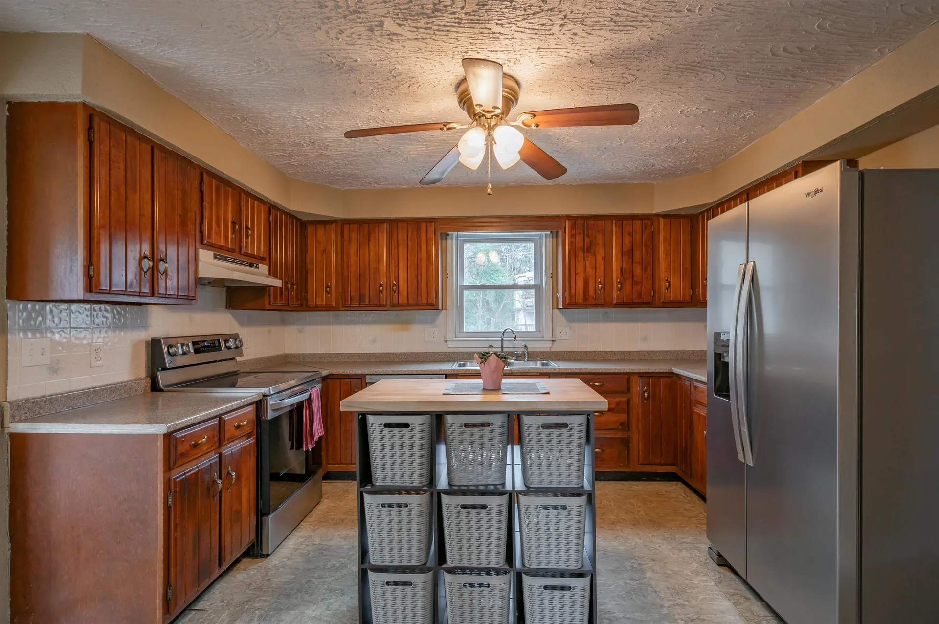 31 Rosemont Avenue Manchester NH 03103
