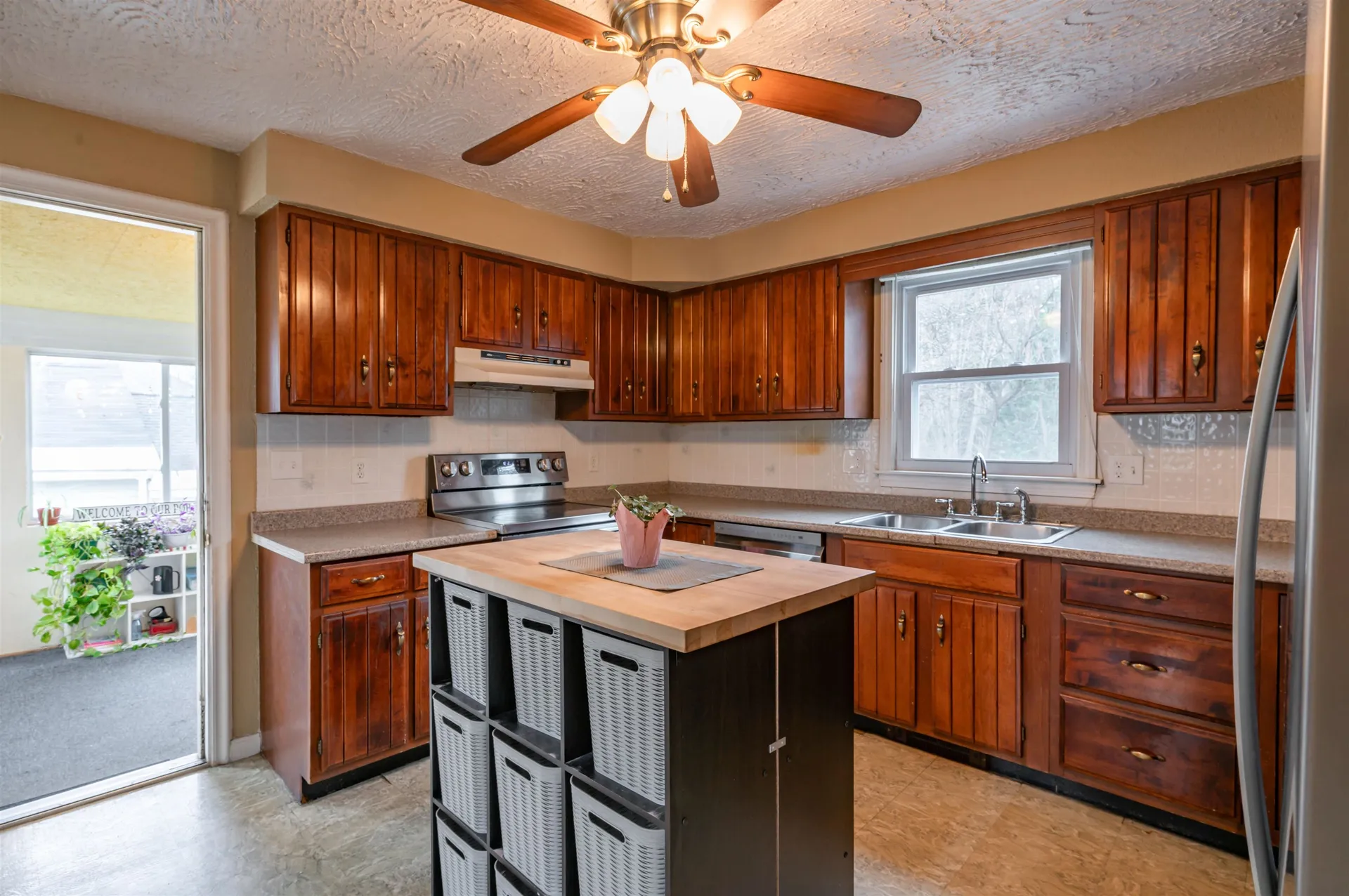 31 Rosemont Avenue Manchester NH 03103