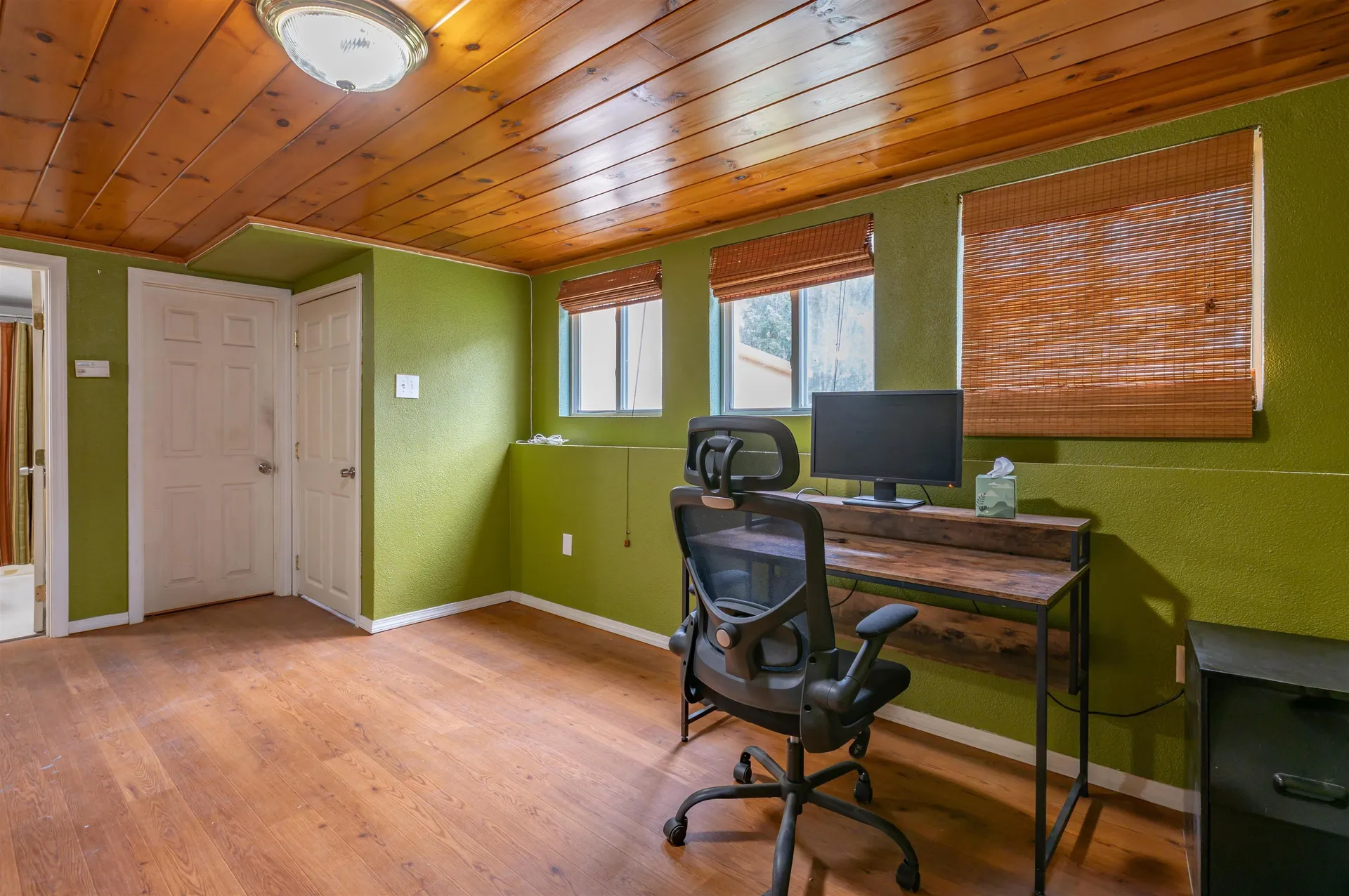 31 Rosemont Avenue Manchester NH 03103