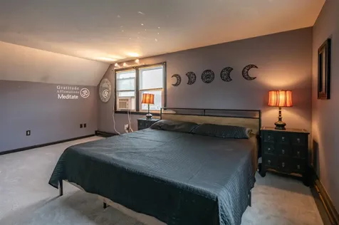 31 Rosemont Avenue Manchester NH 03103