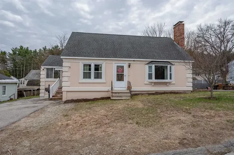 31 Rosemont Avenue Manchester NH 03103